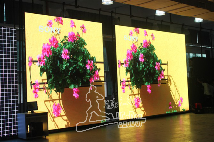 戶外直插P12全彩LED顯示屏